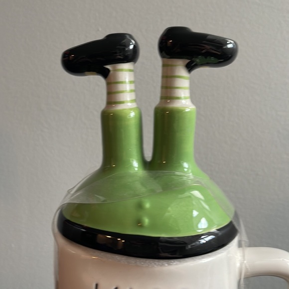 Rae Dunn - KISS ME - topper mug - Picture 2 of 3